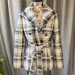 ✨SOLD✨ White House Black Market Black and White Pea Coat